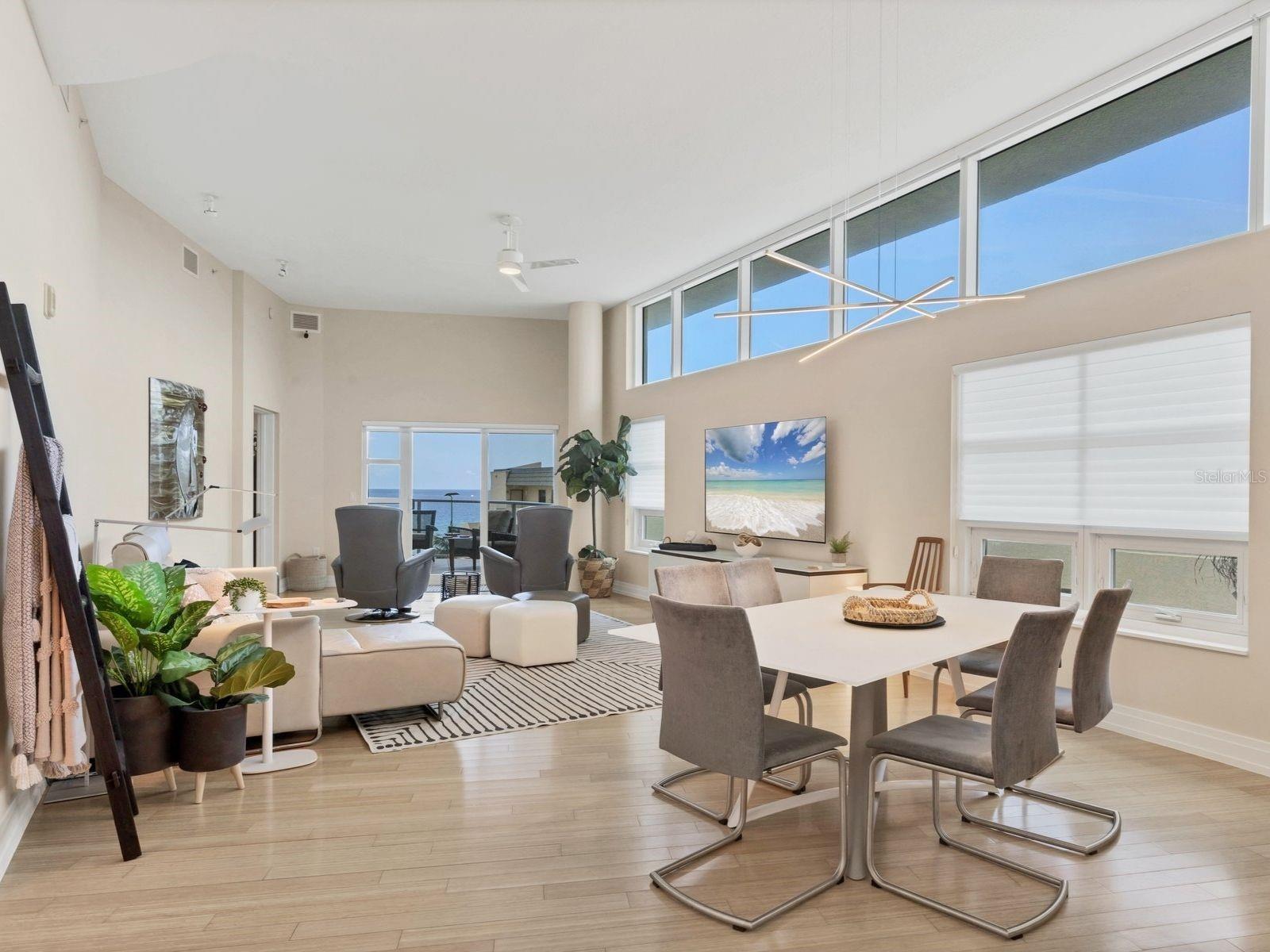 CRESCENT SIESTA KEY - Residential