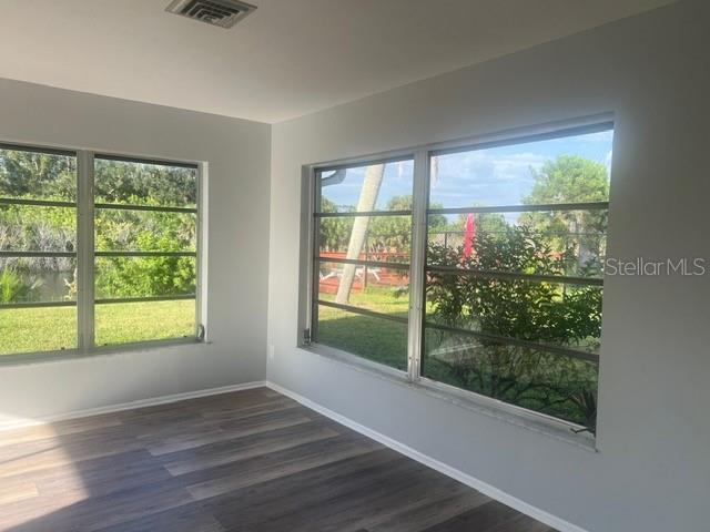 MAY TERRACE - Residential
