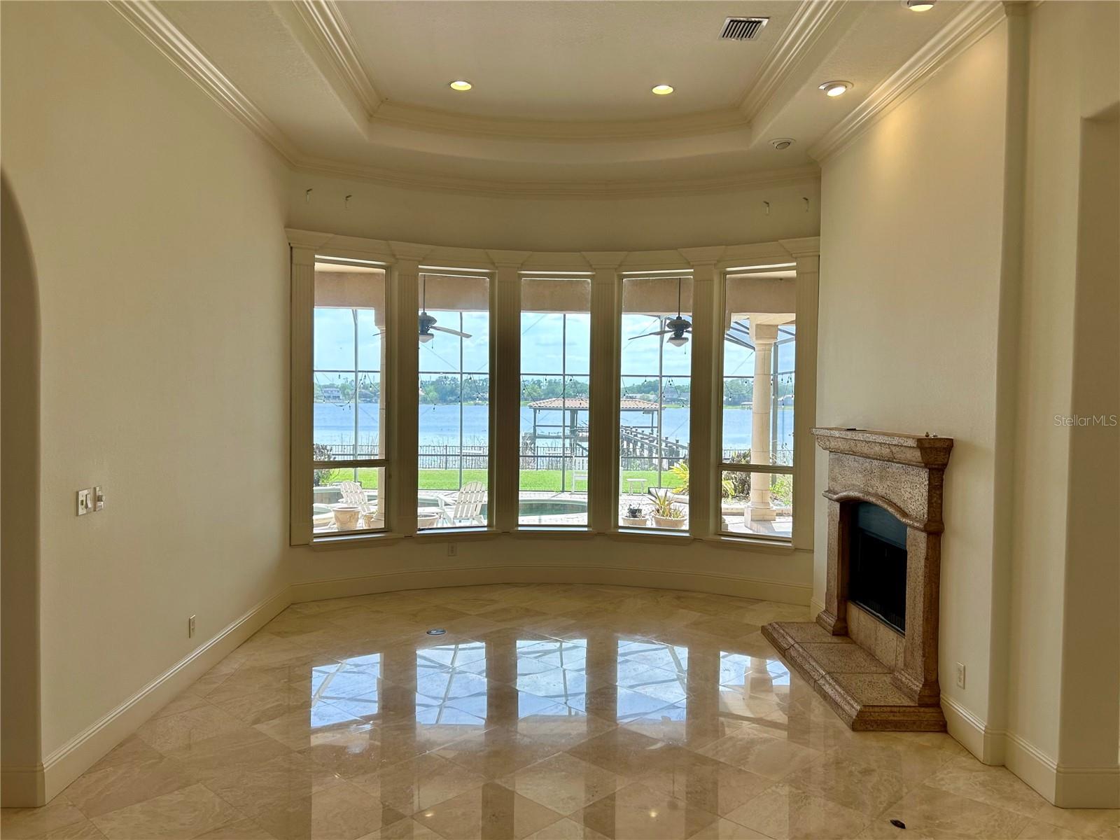 9143 SOUTHERN BREEZE DRIVE