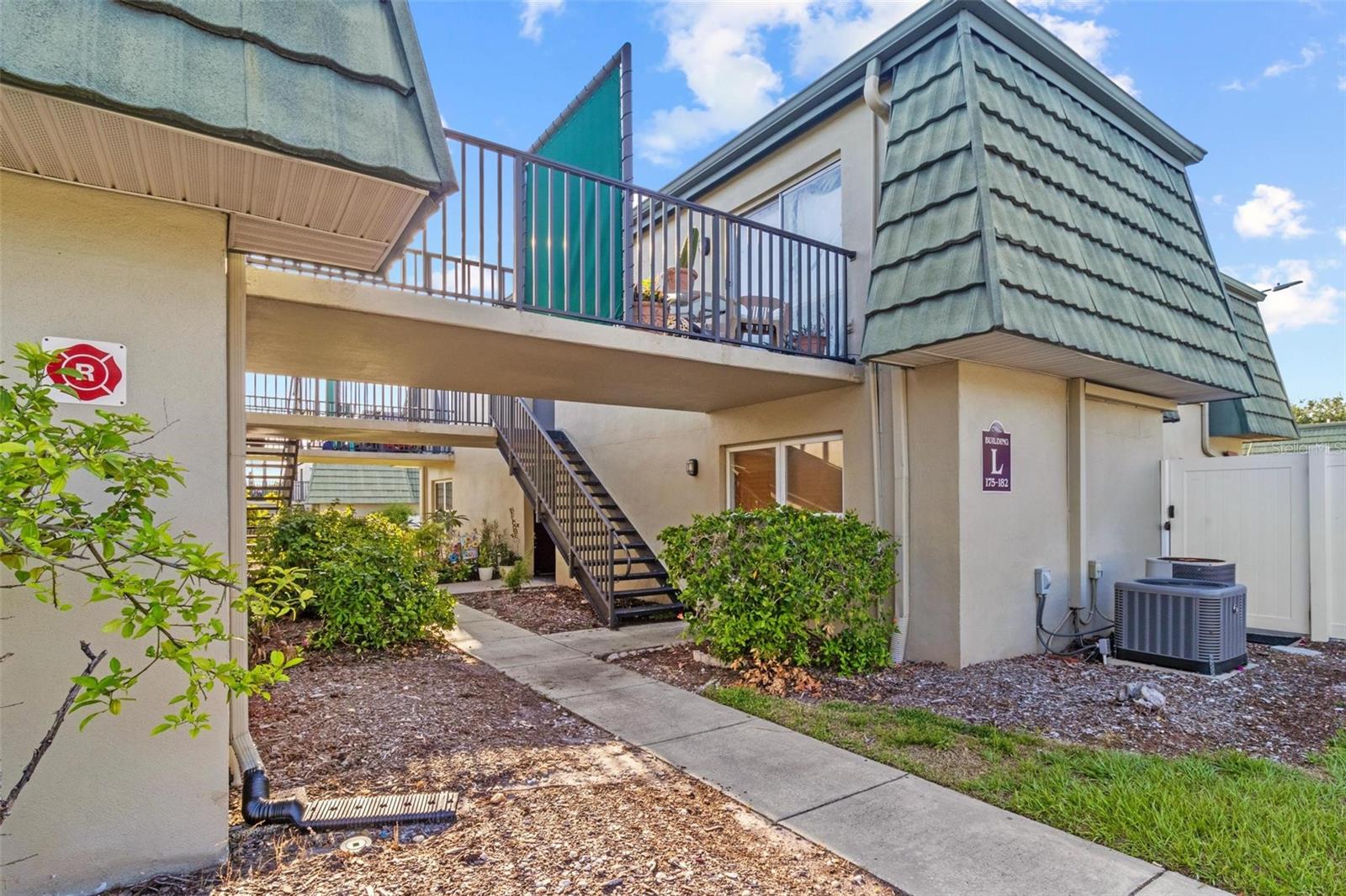 1799 N HIGHLAND AVENUE 180
