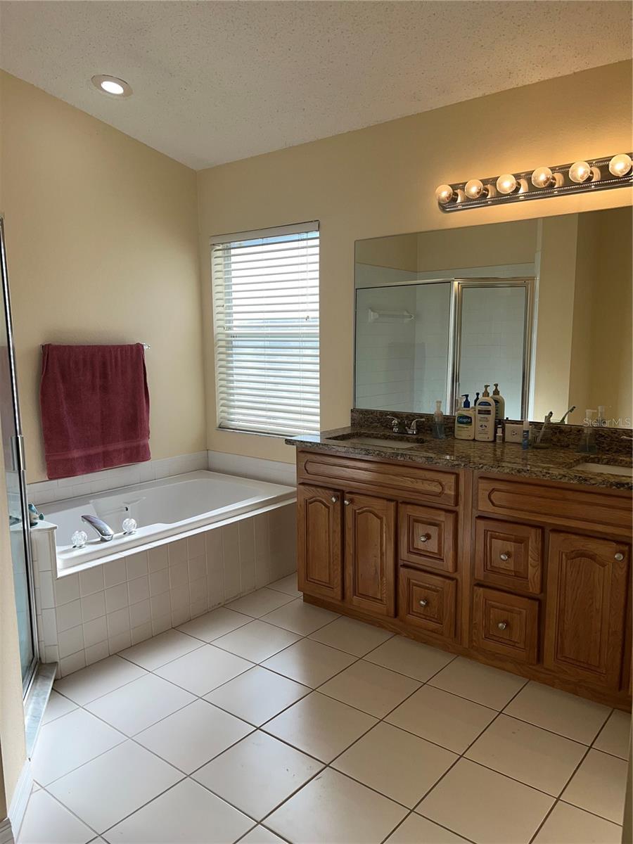 FOUNTAINS AT CYPRESS LAKES II-B THE - Residential