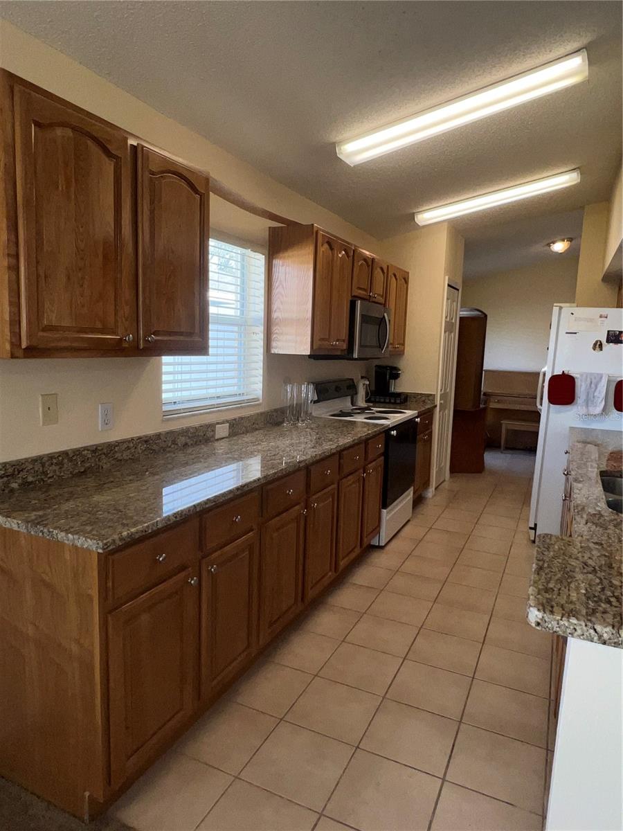 FOUNTAINS AT CYPRESS LAKES II-B THE - Residential