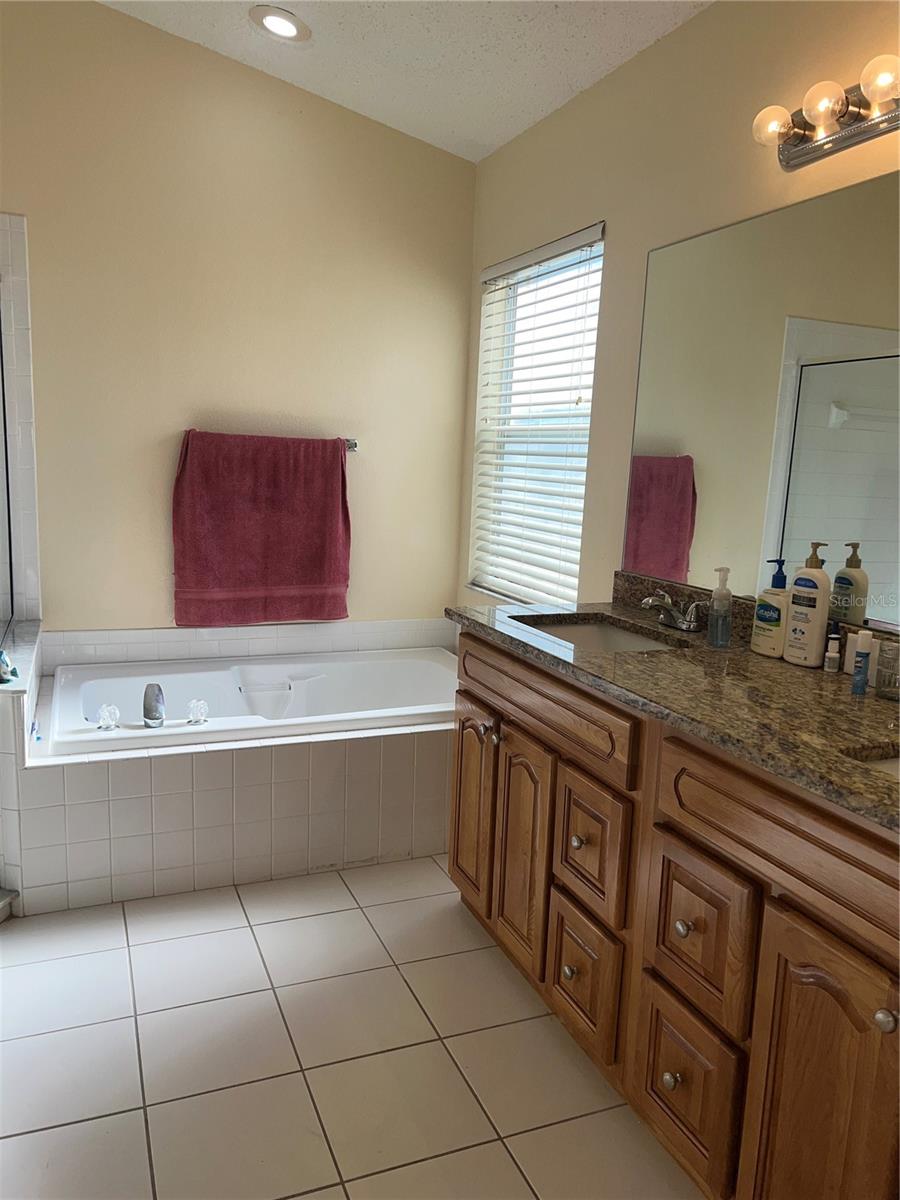 FOUNTAINS AT CYPRESS LAKES II-B THE - Residential