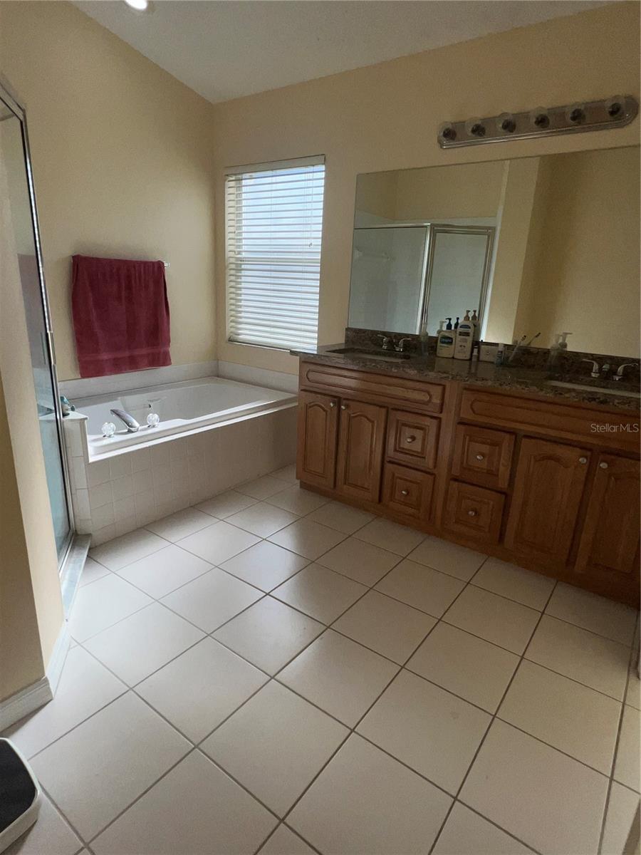 FOUNTAINS AT CYPRESS LAKES II-B THE - Residential