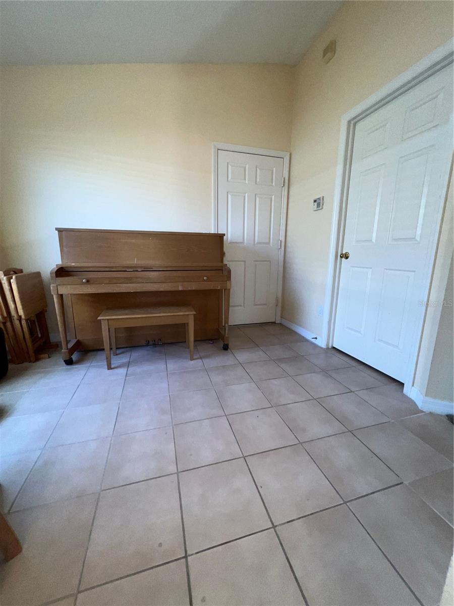 FOUNTAINS AT CYPRESS LAKES II-B THE - Residential