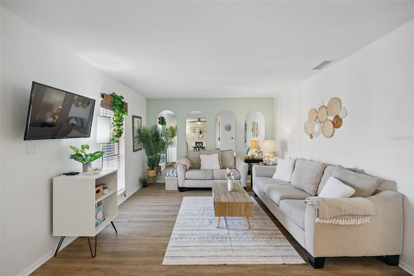 BOCA SHORES CONDO - Residential Lease