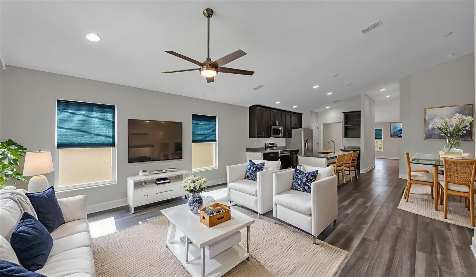 EAGLE POINTE/LAKELAND - Residential