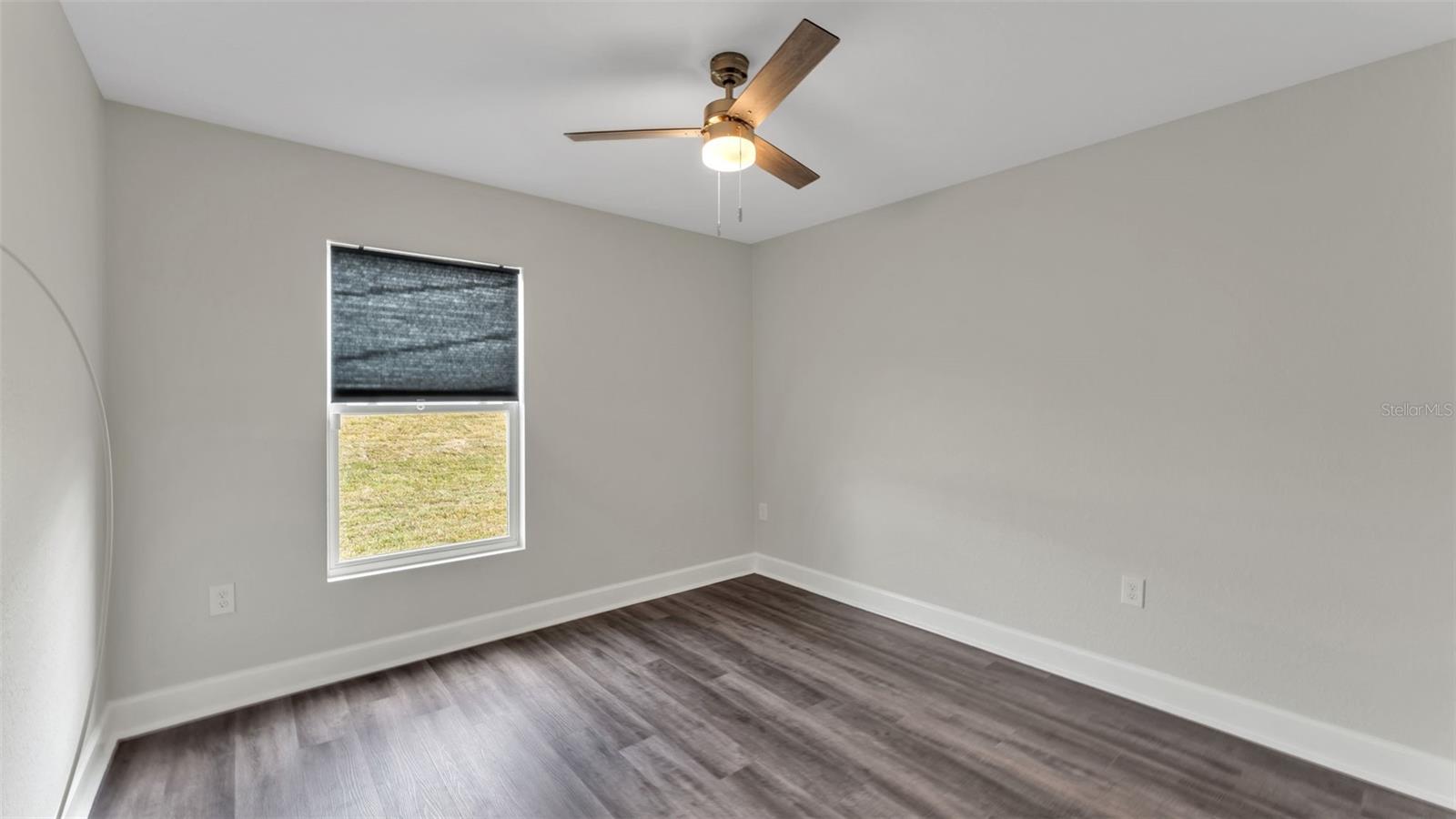 EAGLE POINTE/LAKELAND - Residential