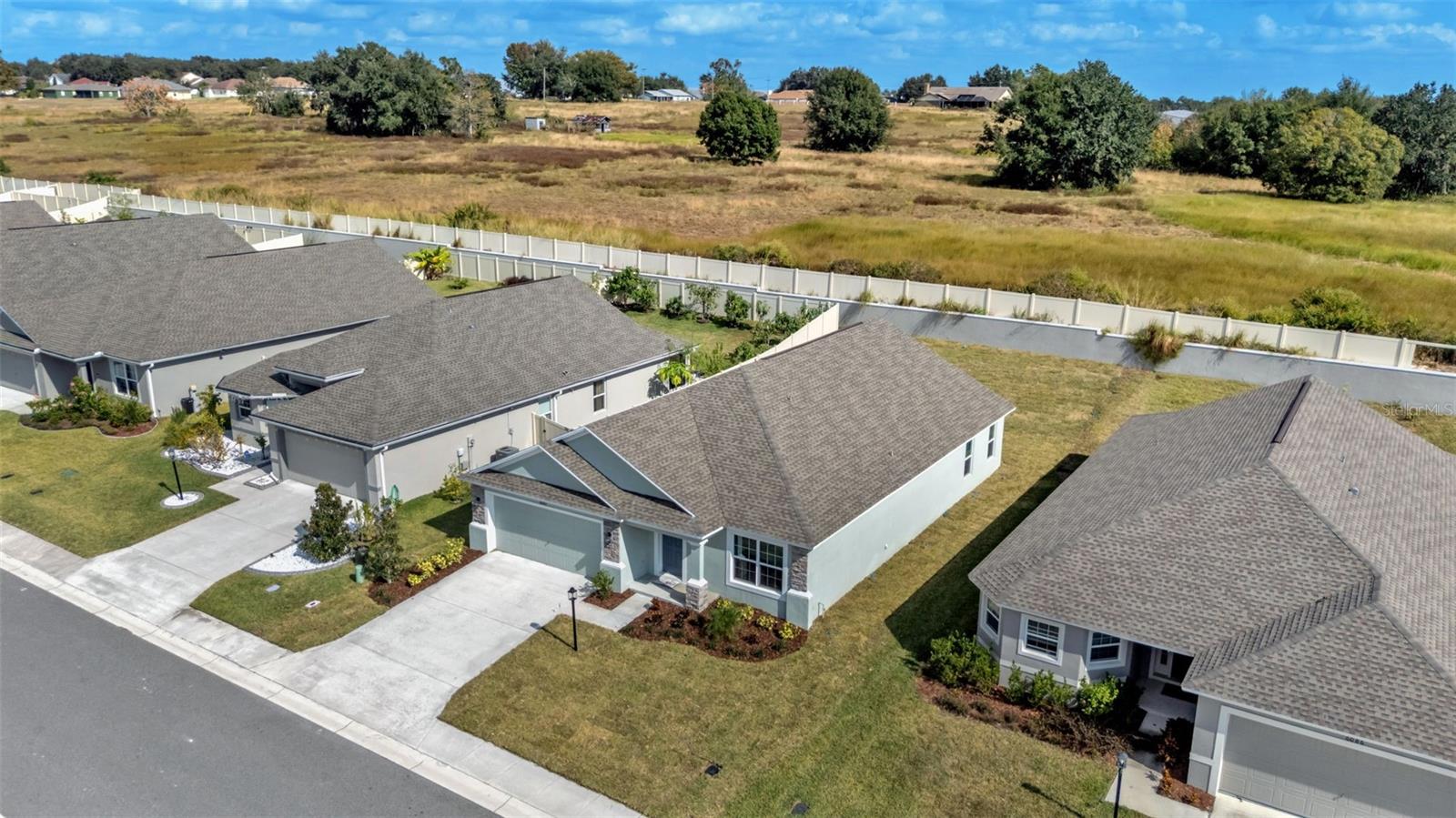 EAGLE POINTE/LAKELAND - Residential