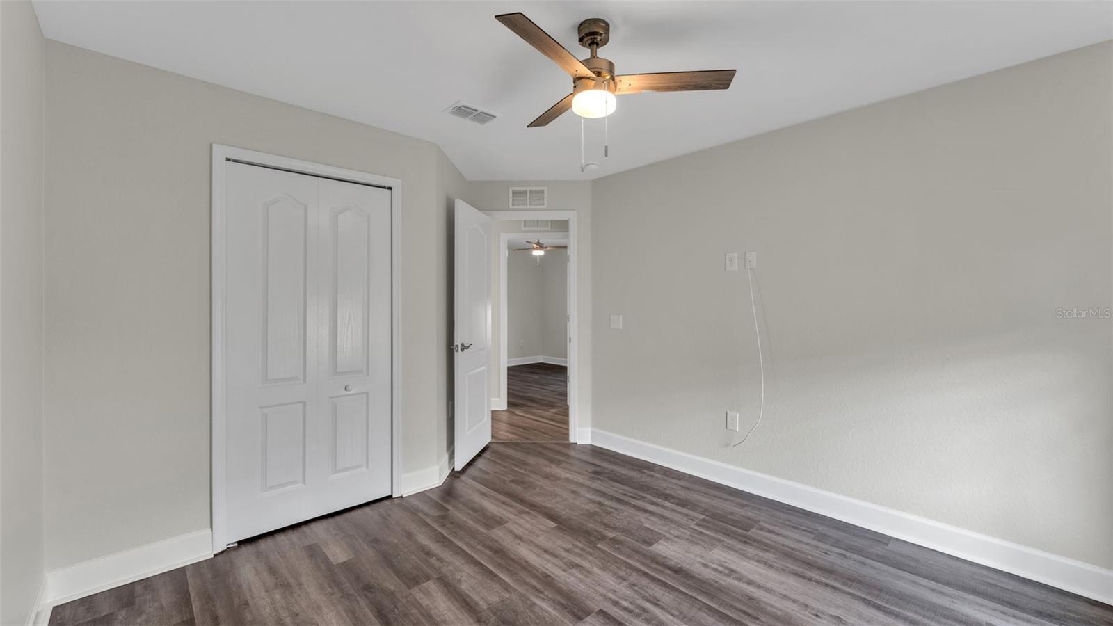 EAGLE POINTE/LAKELAND - Residential