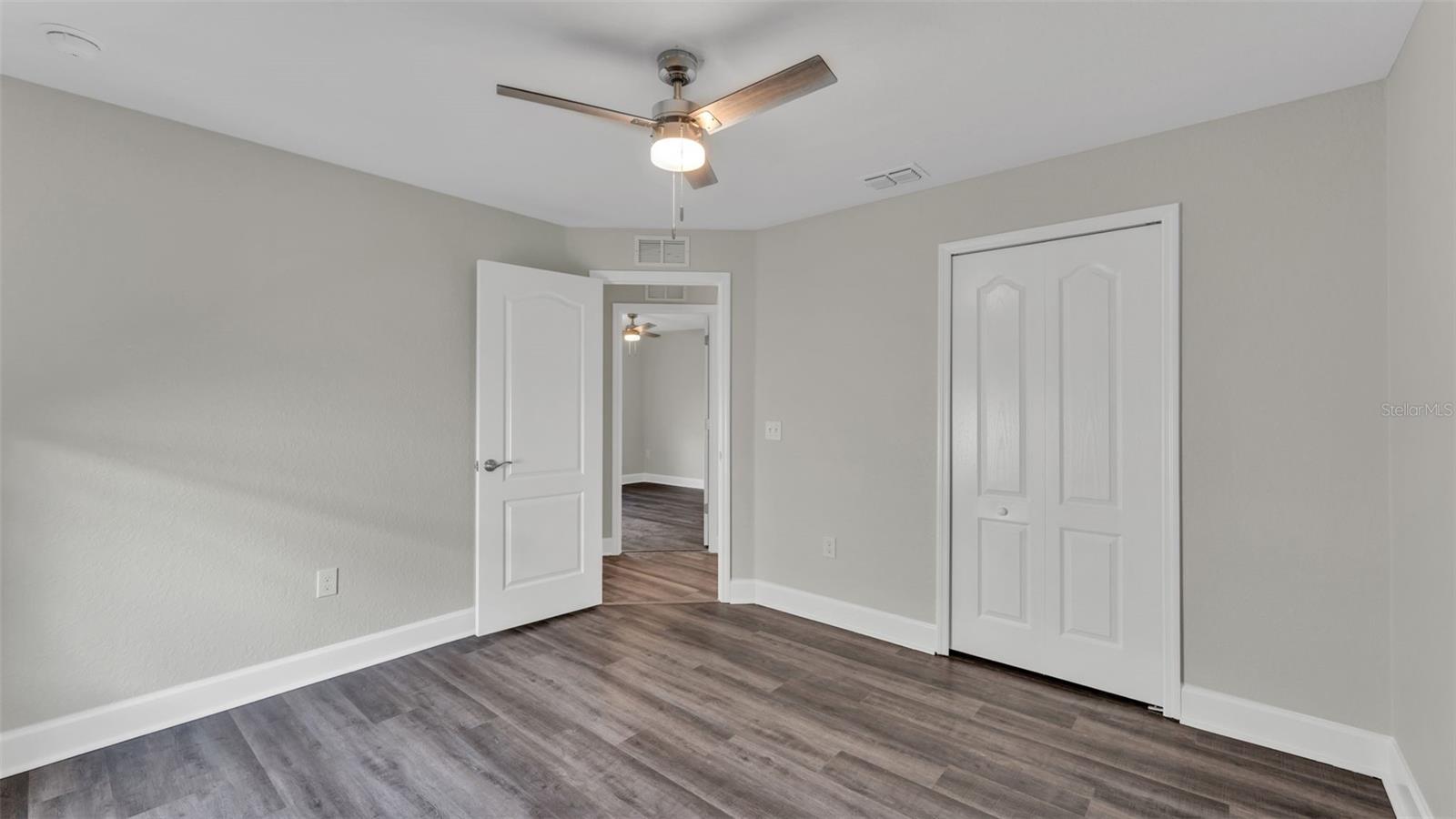 EAGLE POINTE/LAKELAND - Residential