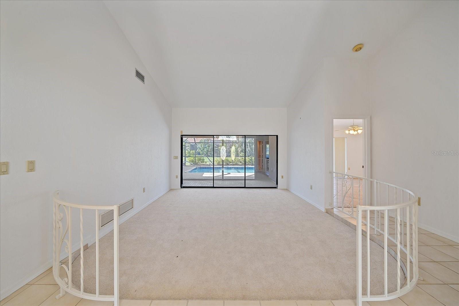 1426 LANDVIEW LANE