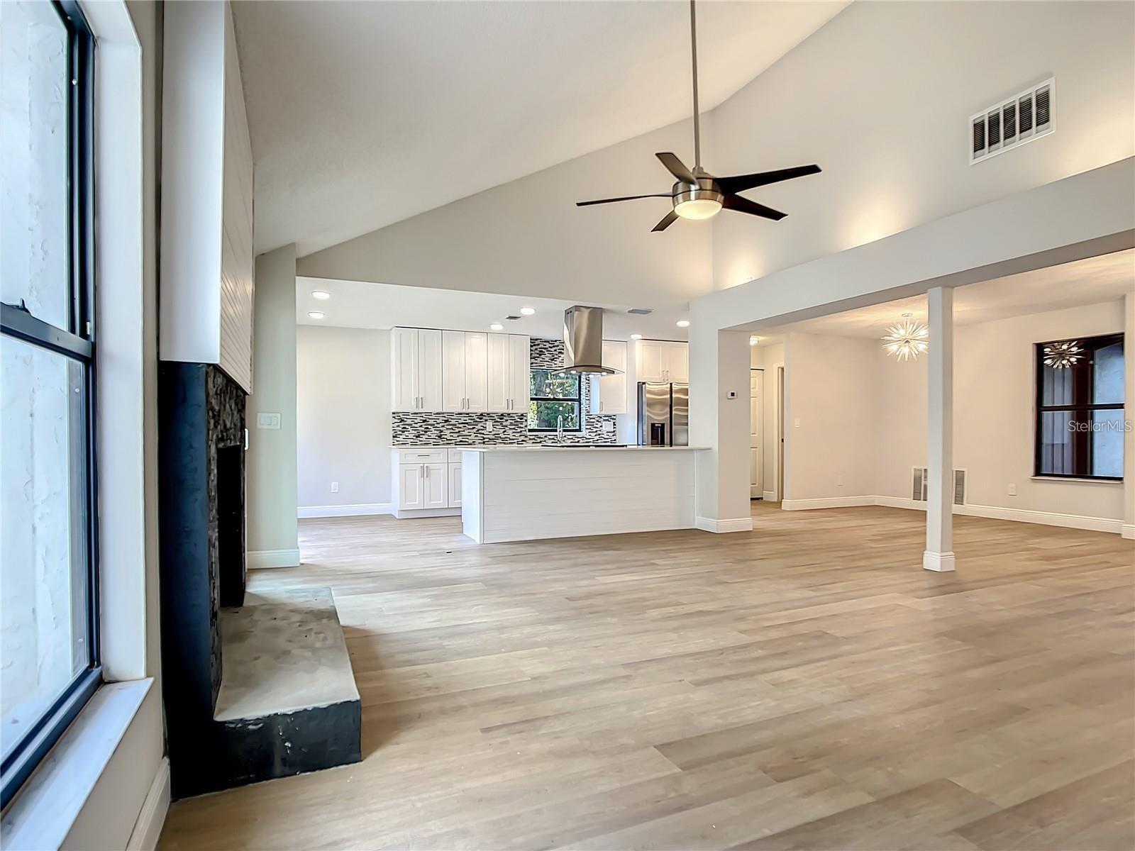 FAIRWAY OAKS AT DEER RUN - Residential
