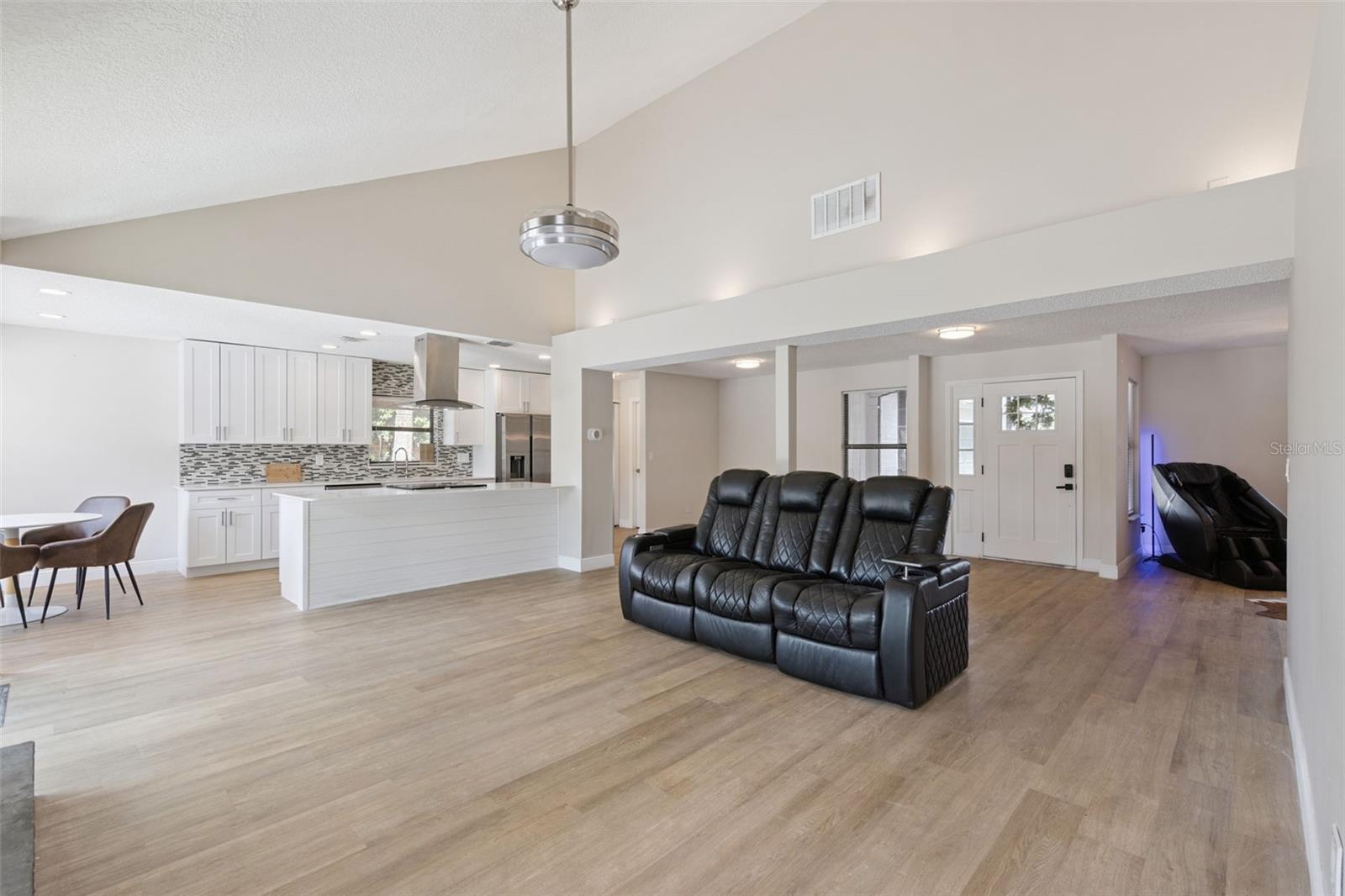 FAIRWAY OAKS AT DEER RUN - Residential