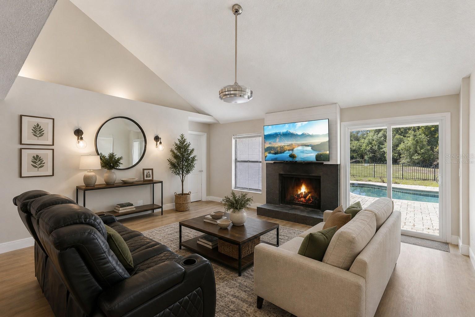 FAIRWAY OAKS AT DEER RUN - Residential