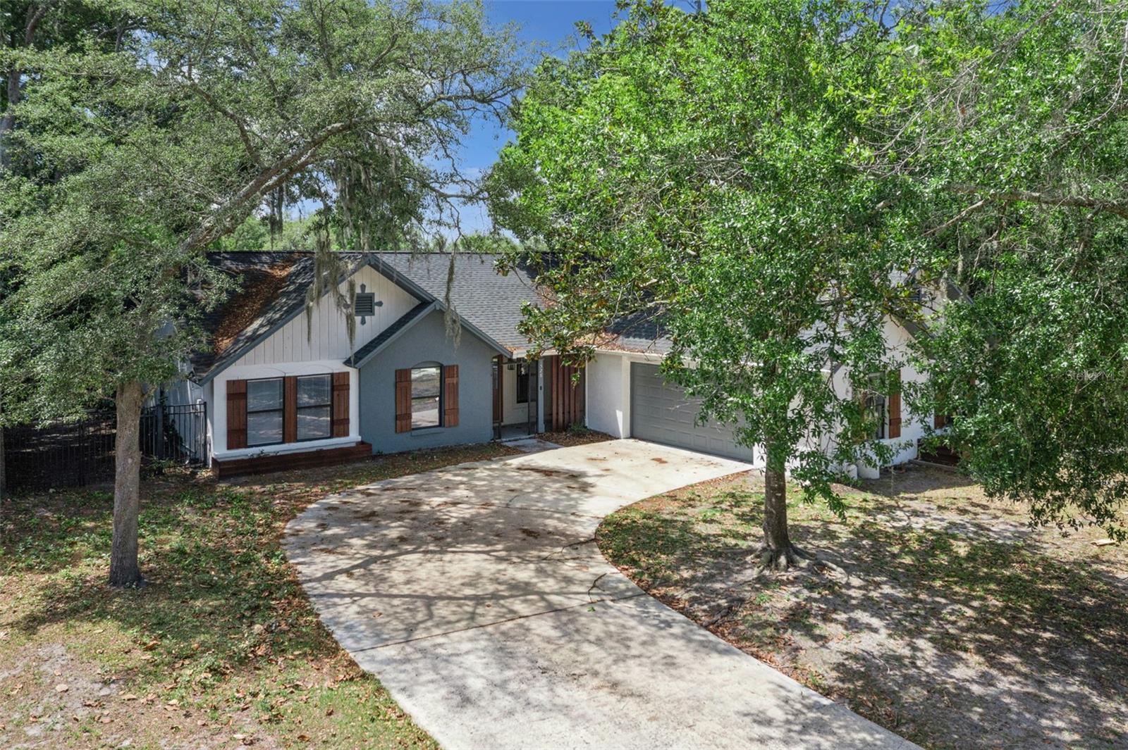 FAIRWAY OAKS AT DEER RUN - Residential