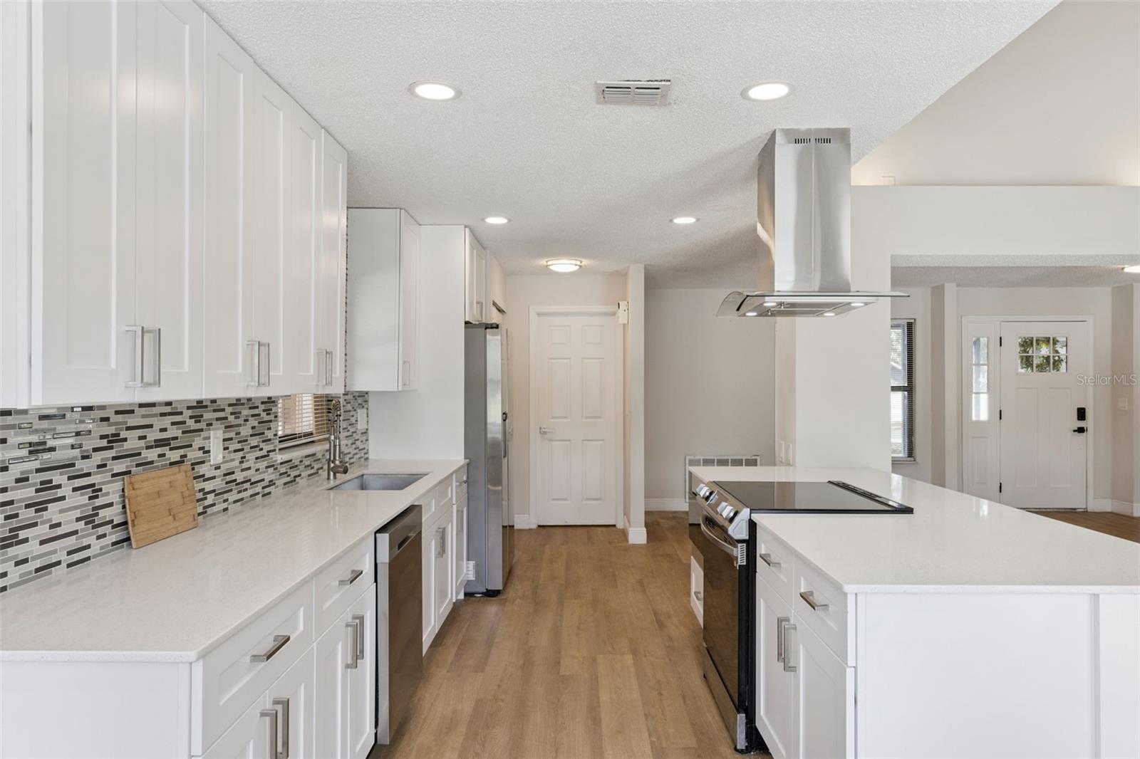 FAIRWAY OAKS AT DEER RUN - Residential