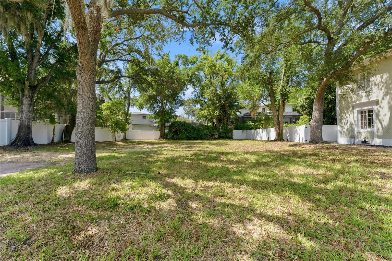 5010 W AZEELE STREET