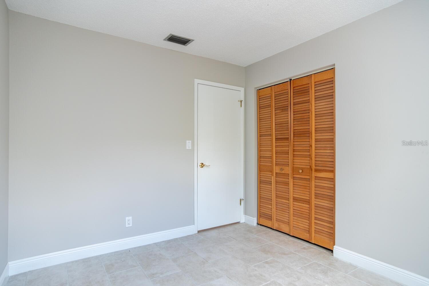 SHOREACRES CENTER - Residential Lease