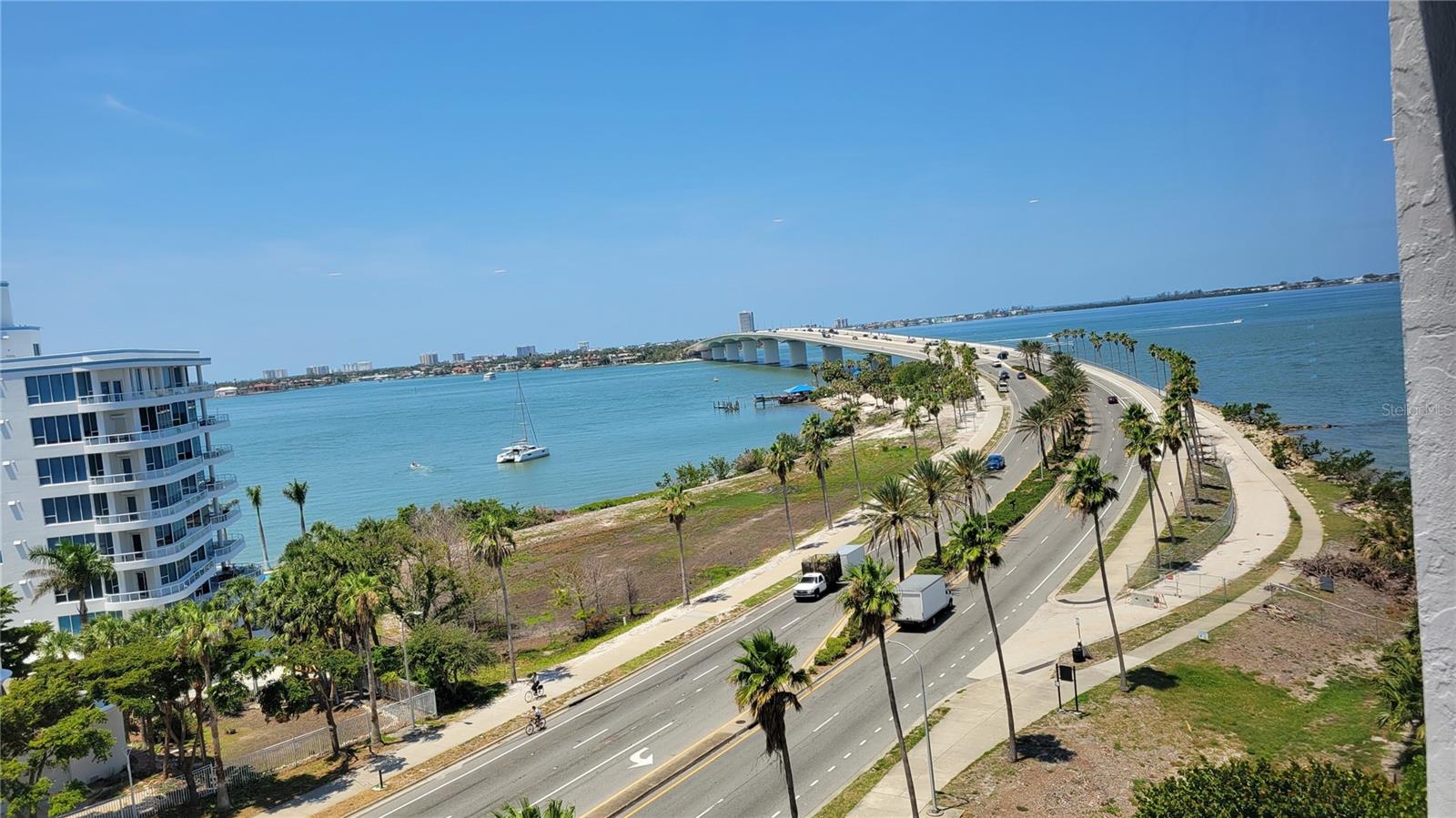 SUNSET TOWERS - Residential Lease