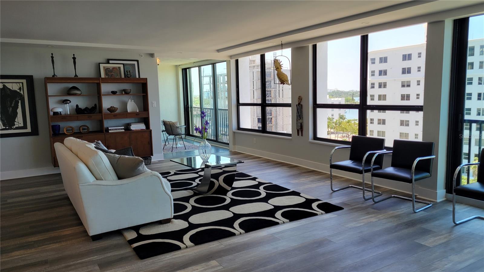 SUNSET TOWERS - Residential Lease