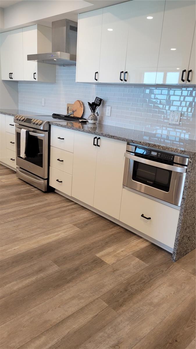 SUNSET TOWERS - Residential Lease