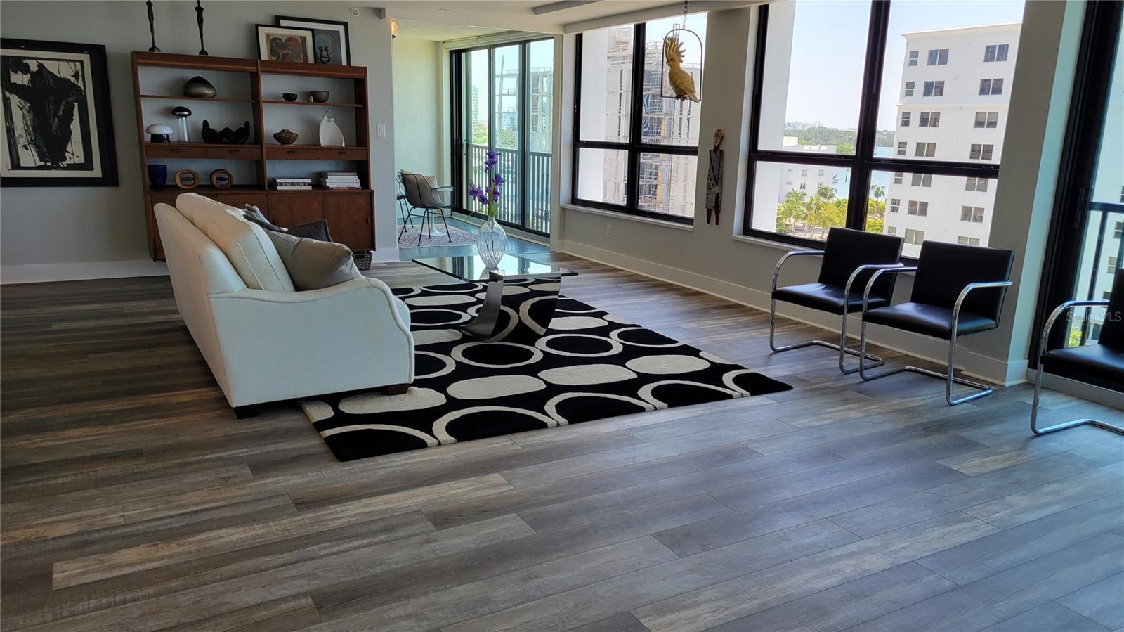 SUNSET TOWERS - Residential Lease
