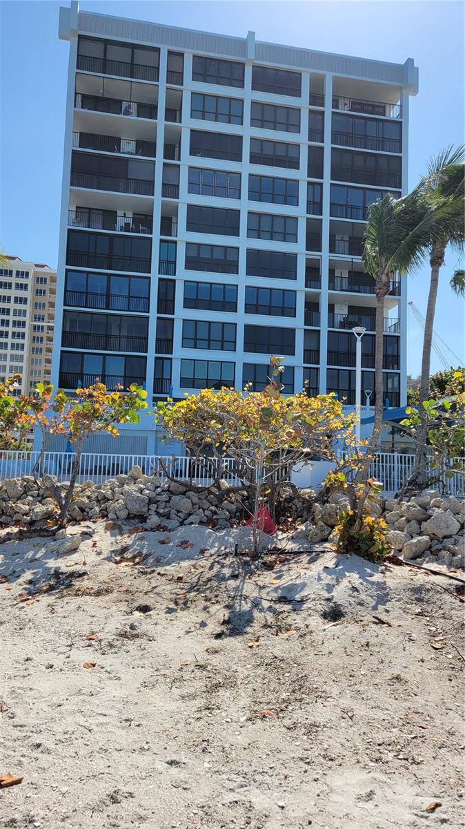 SUNSET TOWERS - Residential Lease