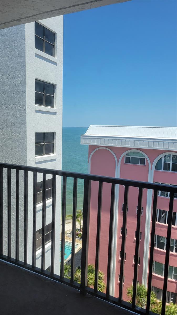 SUNSET TOWERS - Residential Lease