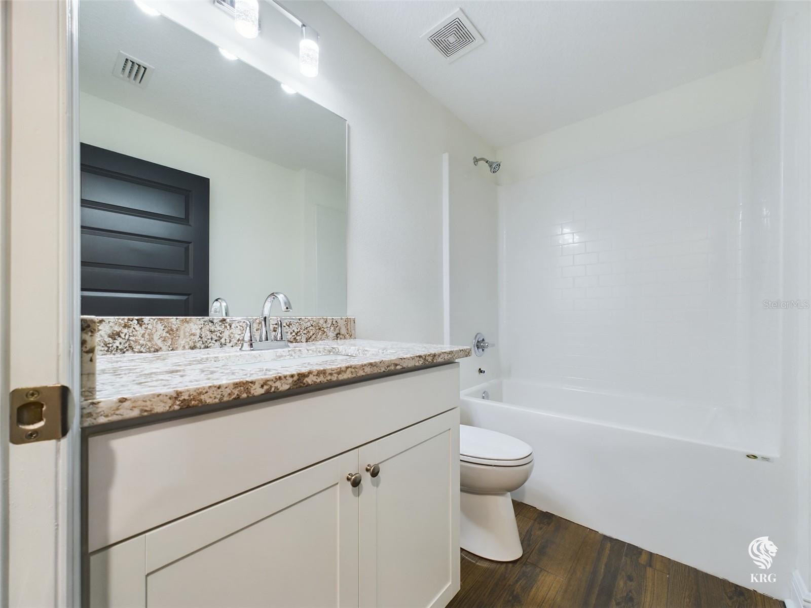 ORANGE BLOSSOM HILLS UN #10 - Residential Lease