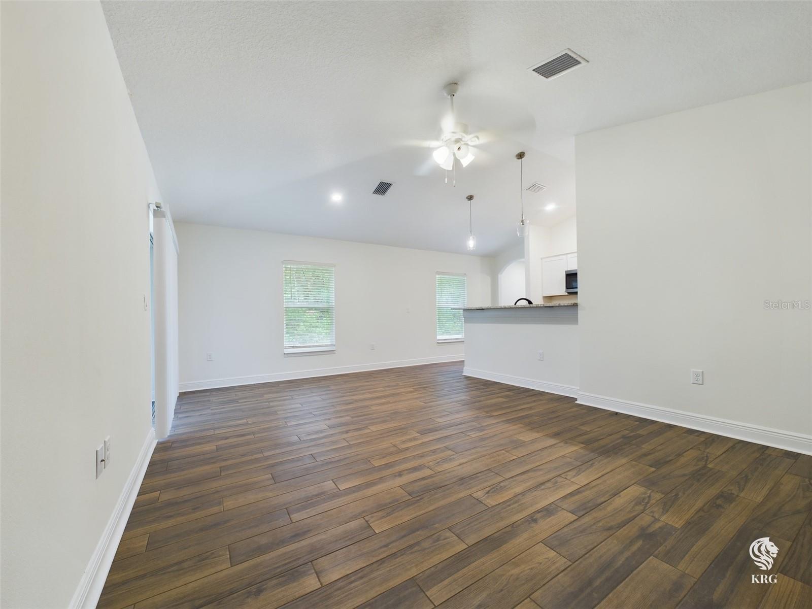 ORANGE BLOSSOM HILLS UN #10 - Residential Lease