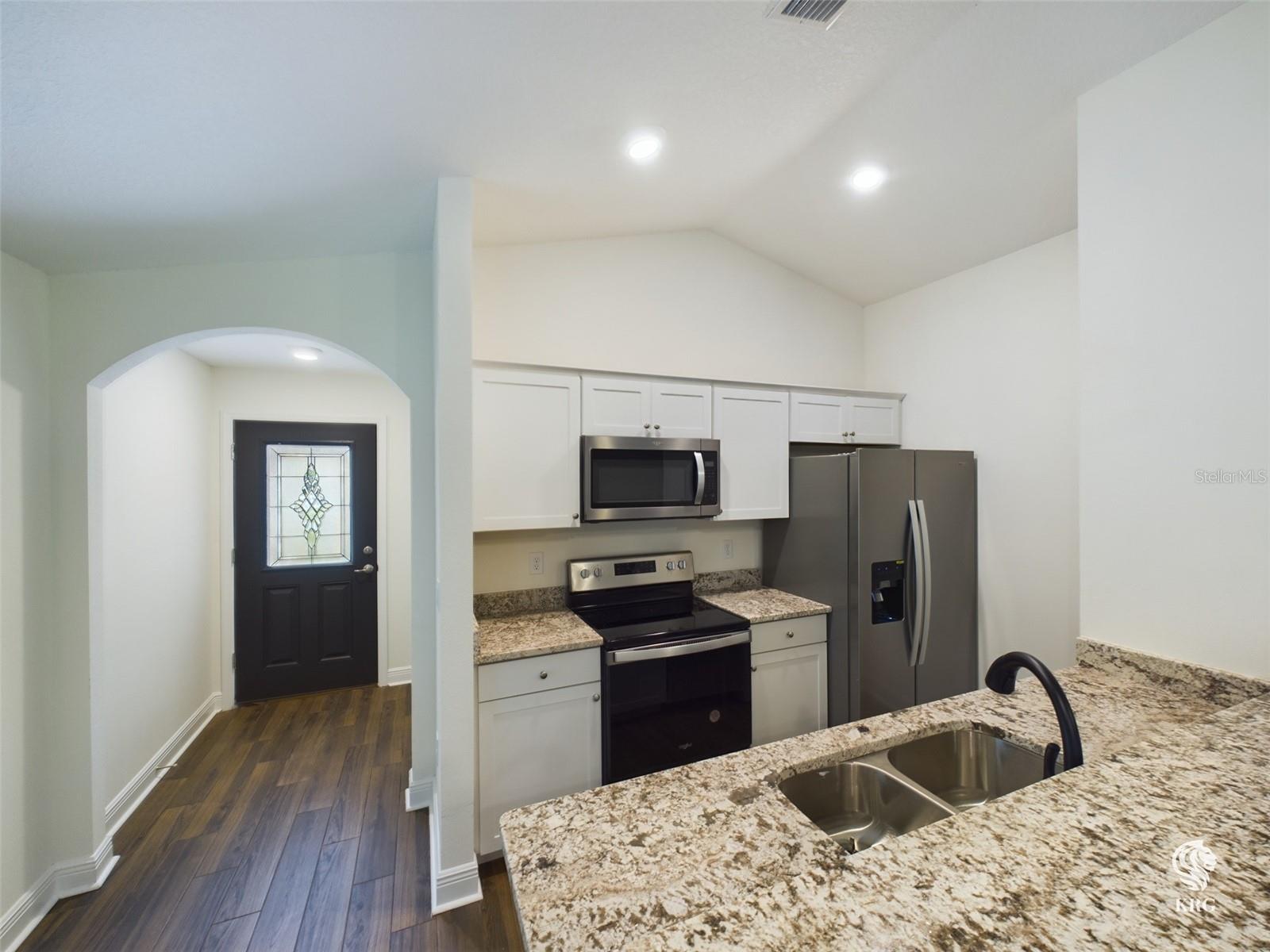 ORANGE BLOSSOM HILLS UN #10 - Residential Lease