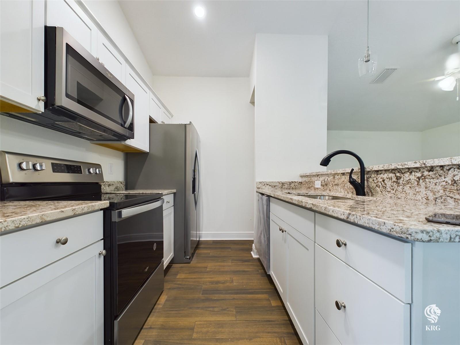 ORANGE BLOSSOM HILLS UN #10 - Residential Lease