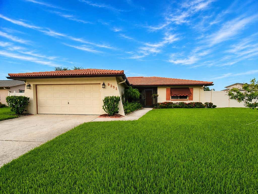 Photo of 9391 118th Lane, Seminole, FL 33772 (MLS # TB8534447)