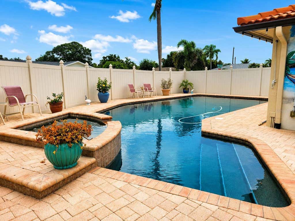 Photo of 9391 118th Lane, Seminole, FL 33772 (MLS # TB8534447)