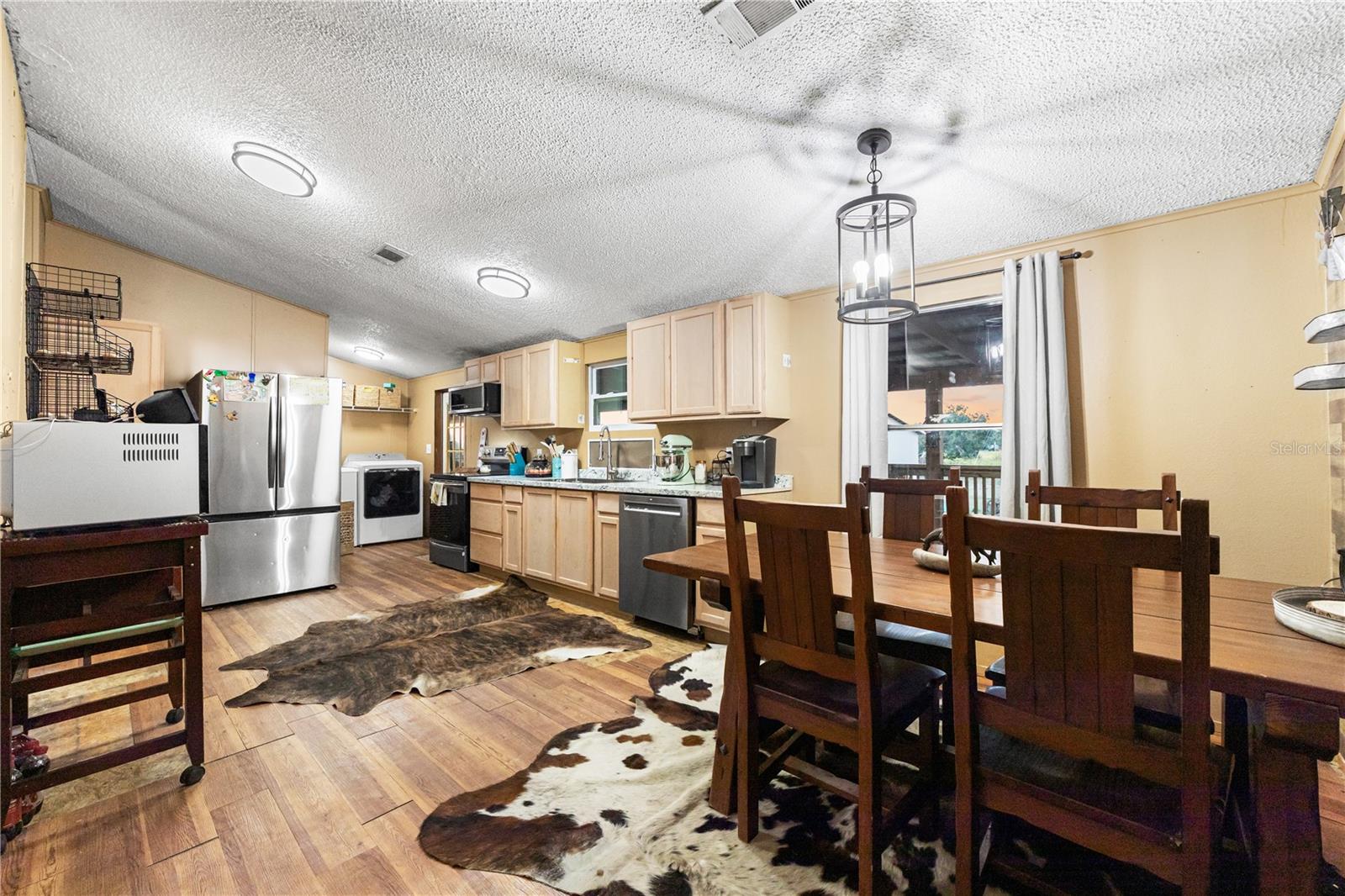 ARROW B RANCH - Residential