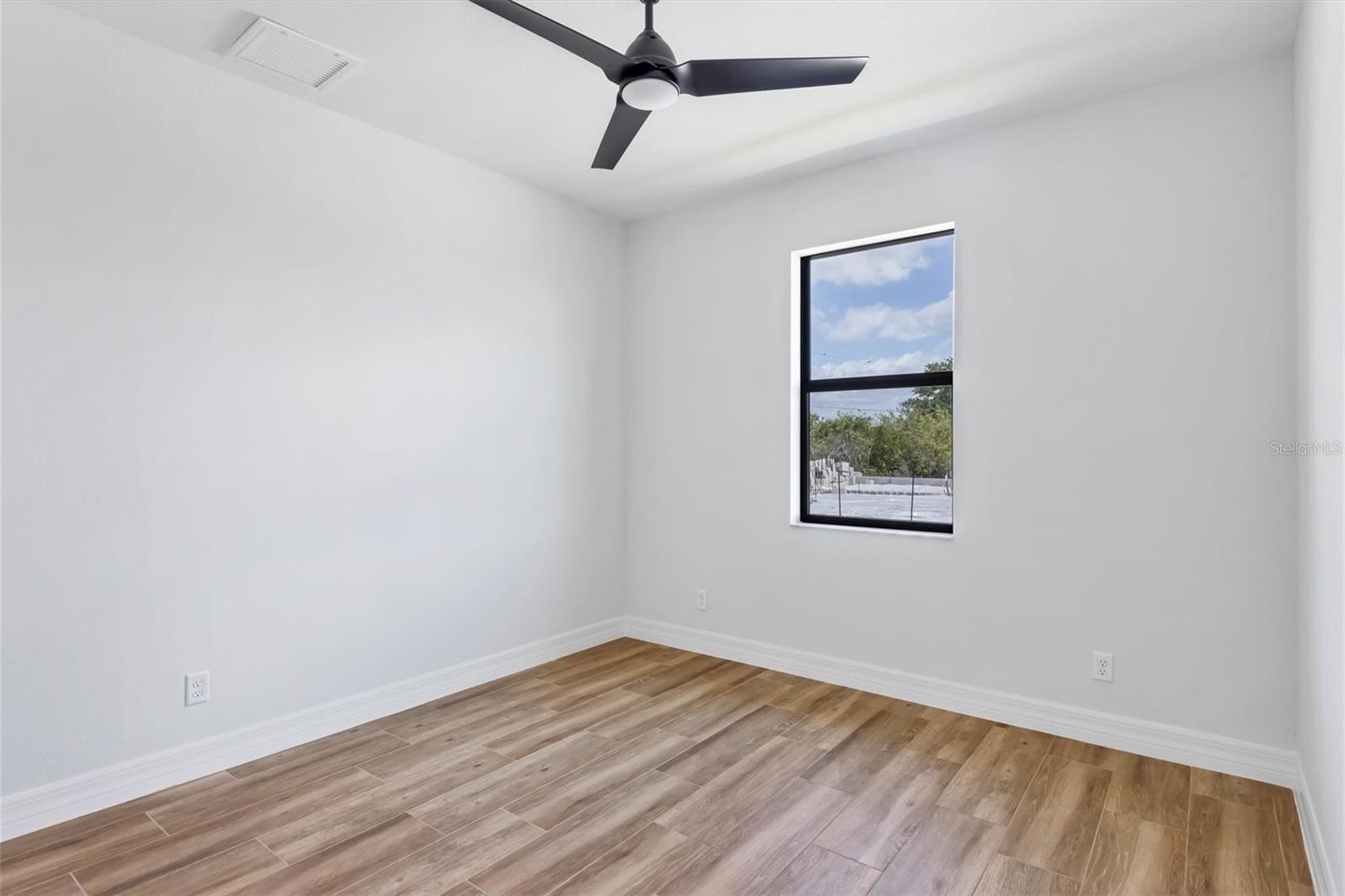 SOUTH GULF COVE - Residential