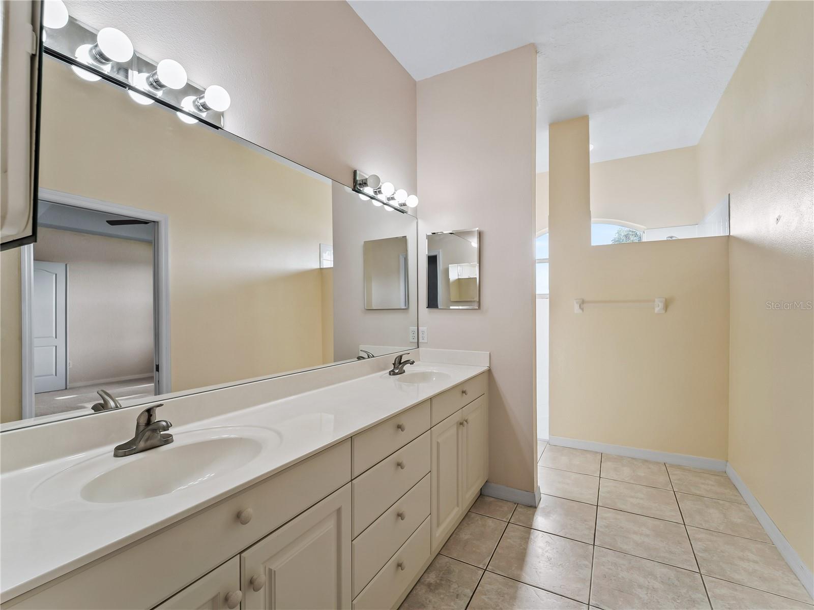 BOBCAT TRAIL - Residential