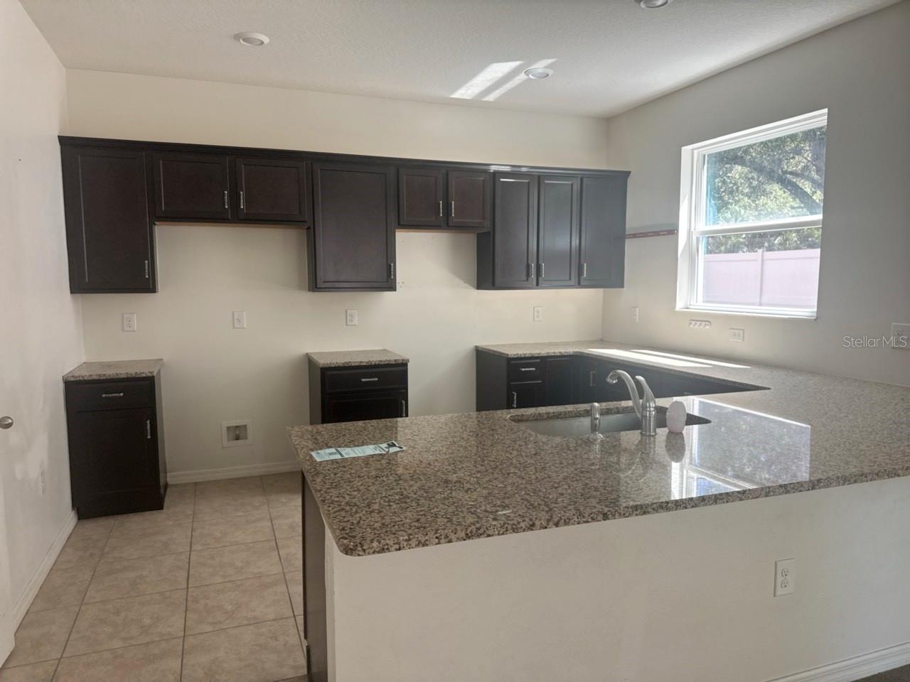 8273 ARTISAN WAY