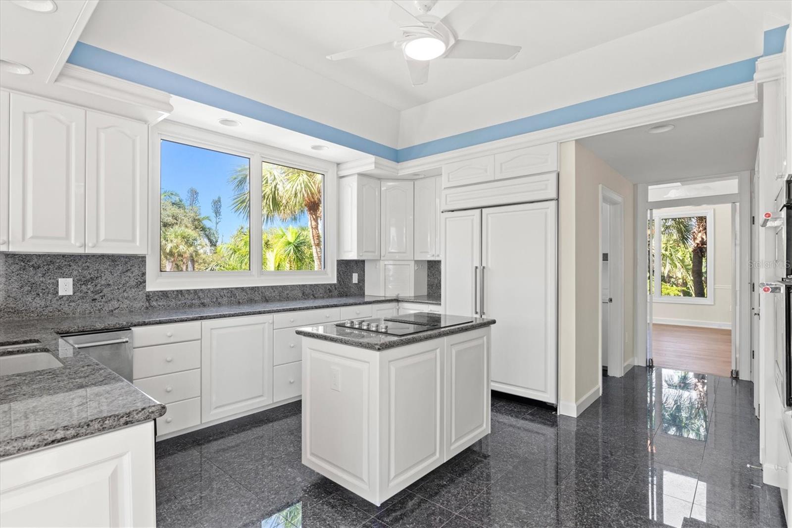 TROPICAL BREEZE ESTATES - Residential