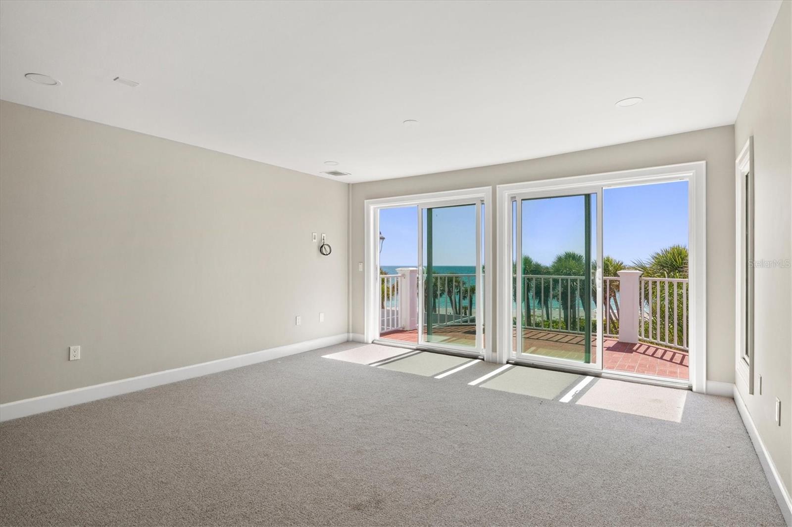 TROPICAL BREEZE ESTATES - Residential