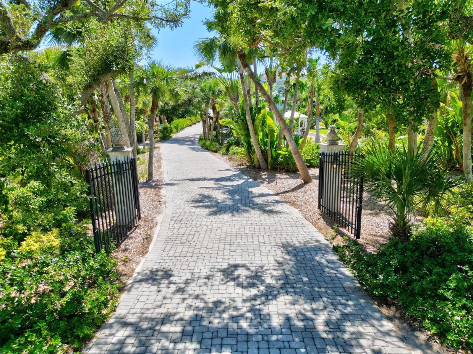 TROPICAL BREEZE ESTATES - Residential