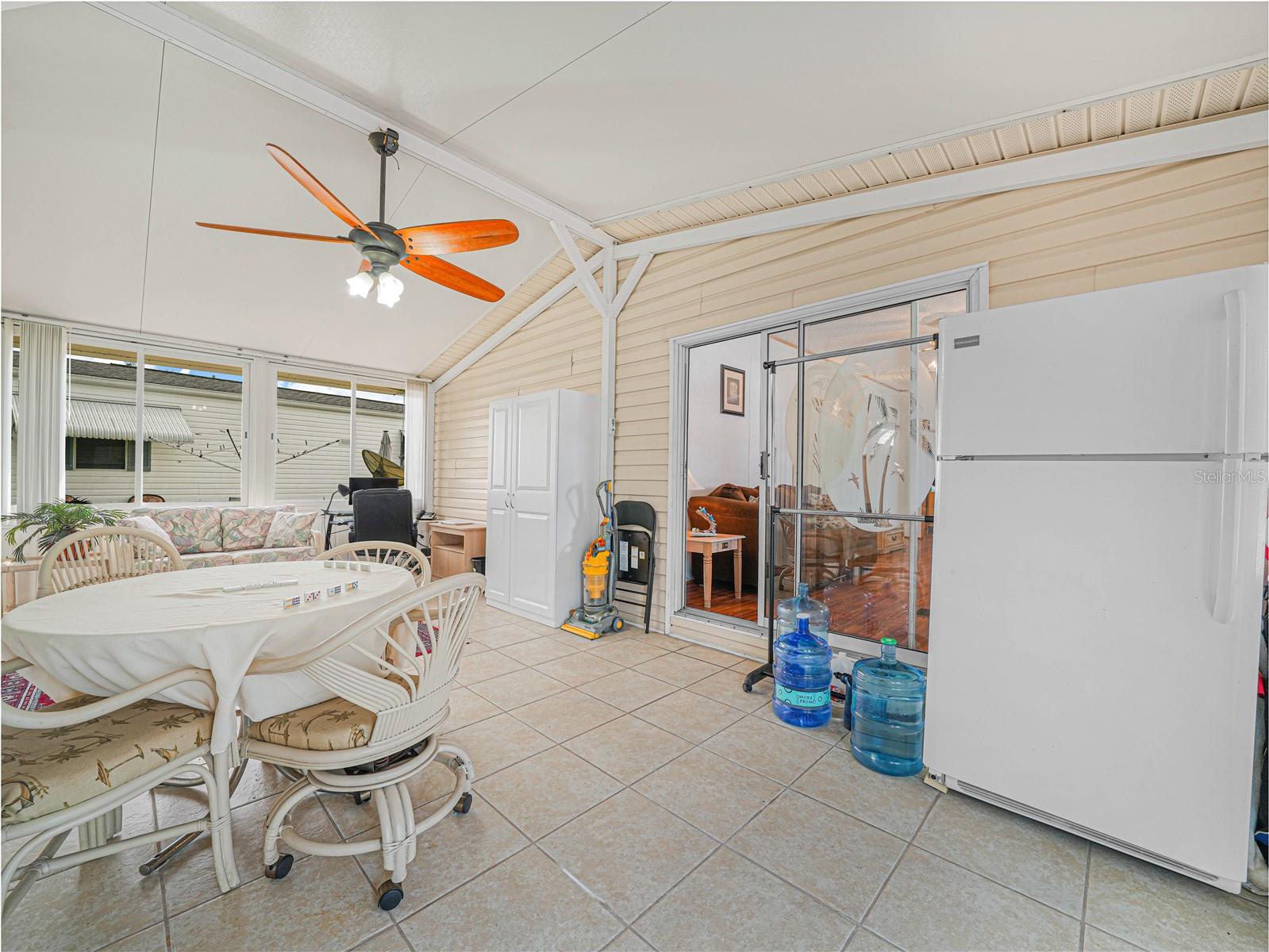 SADDLEBAG LAKE - Residential