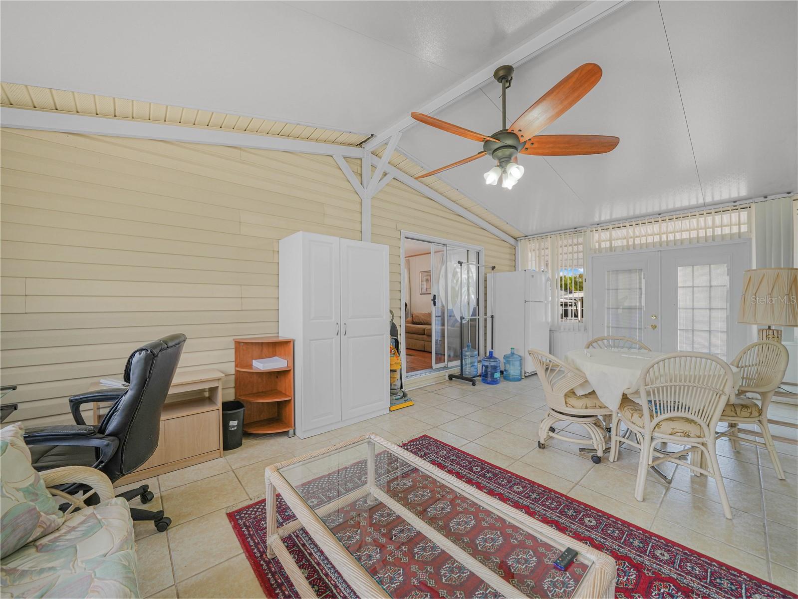 SADDLEBAG LAKE - Residential