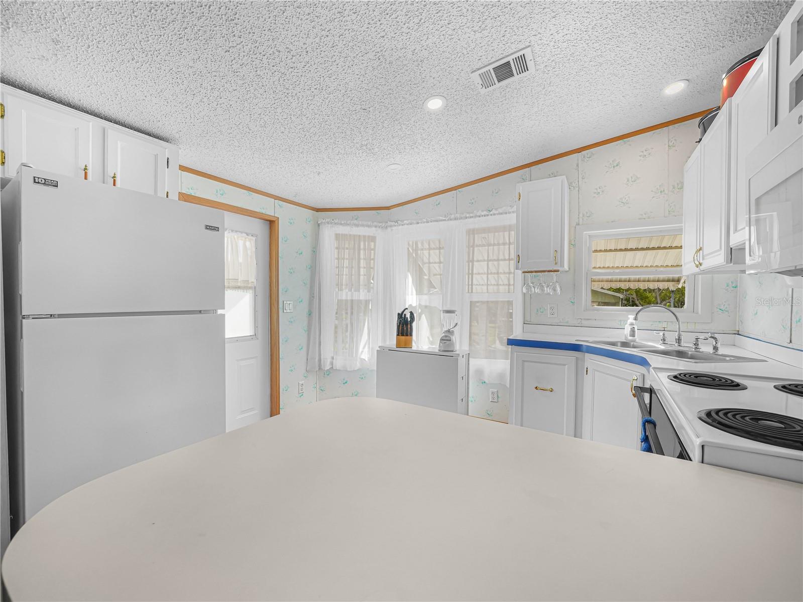 SADDLEBAG LAKE - Residential