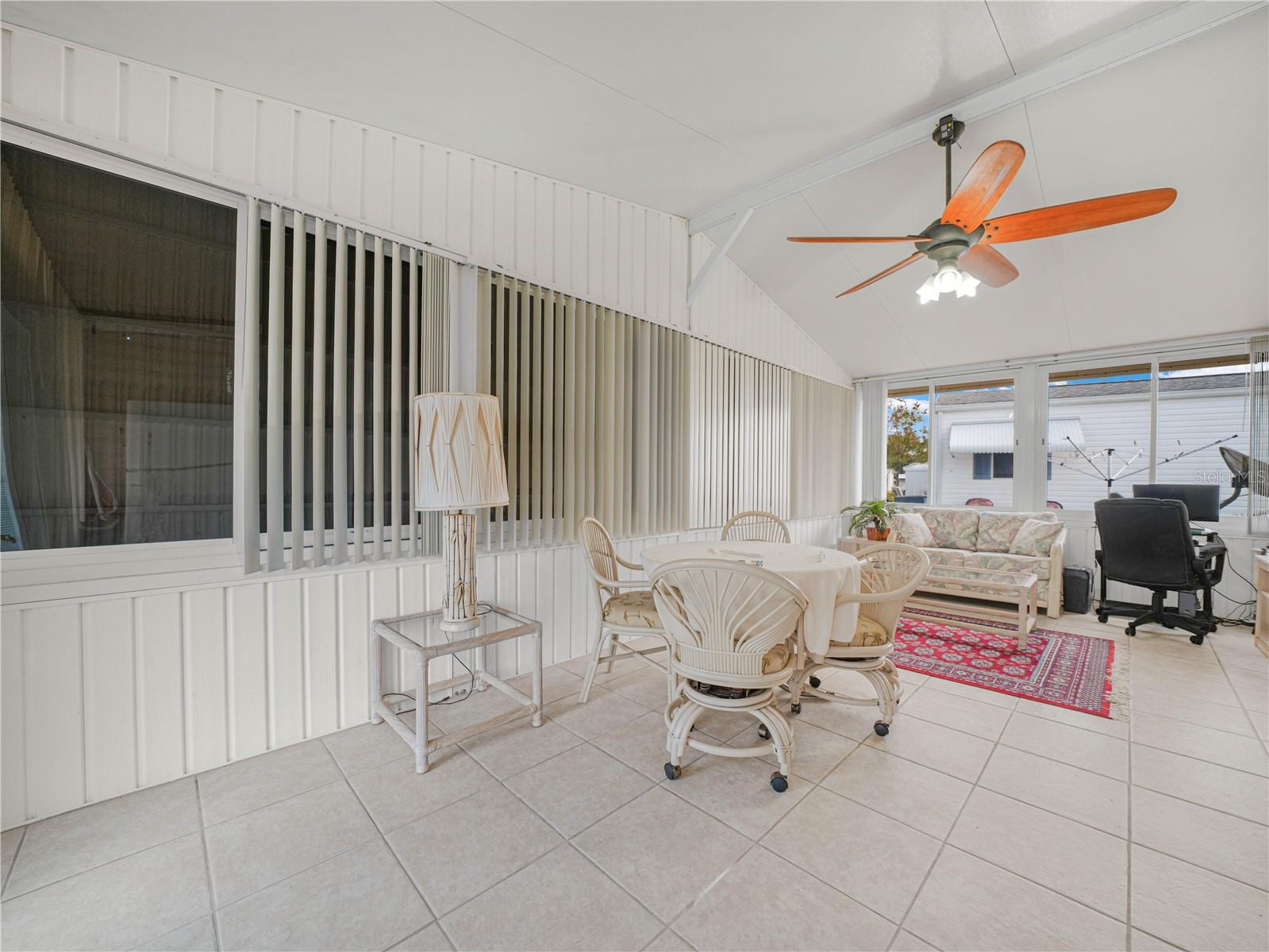 SADDLEBAG LAKE - Residential