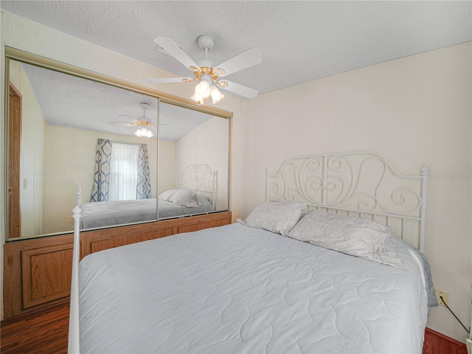 SADDLEBAG LAKE - Residential