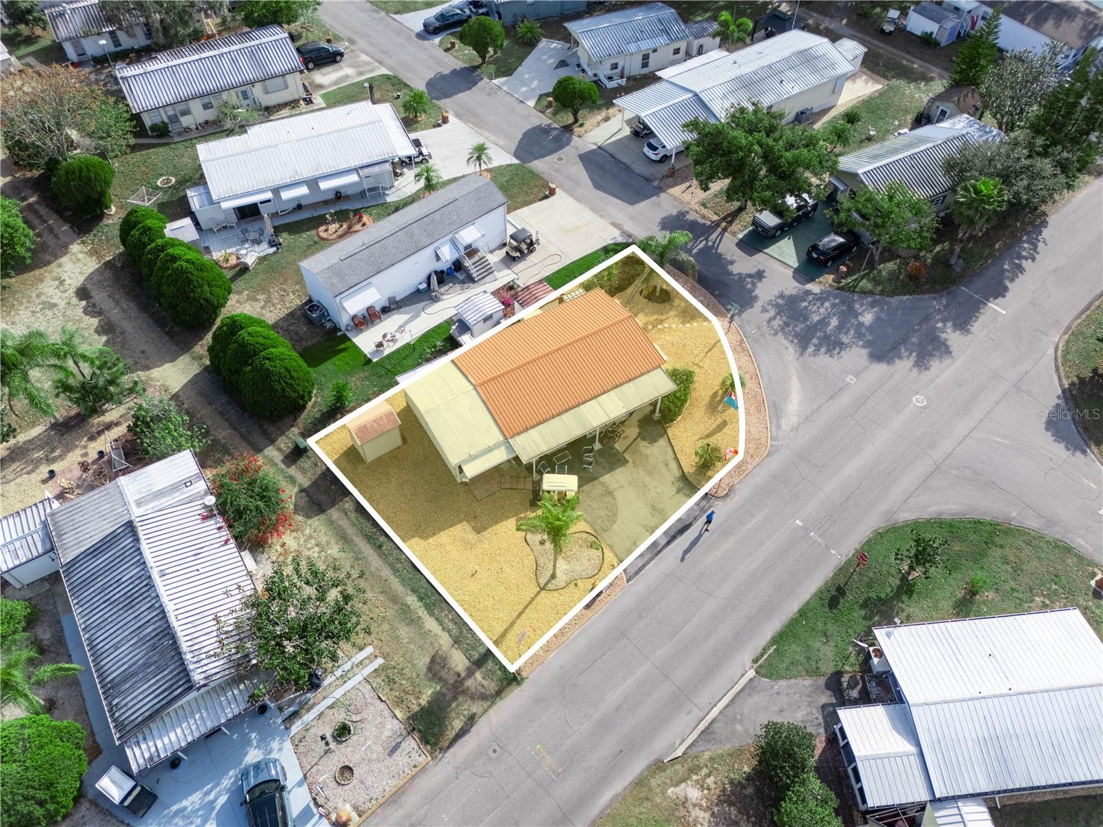 SADDLEBAG LAKE - Residential