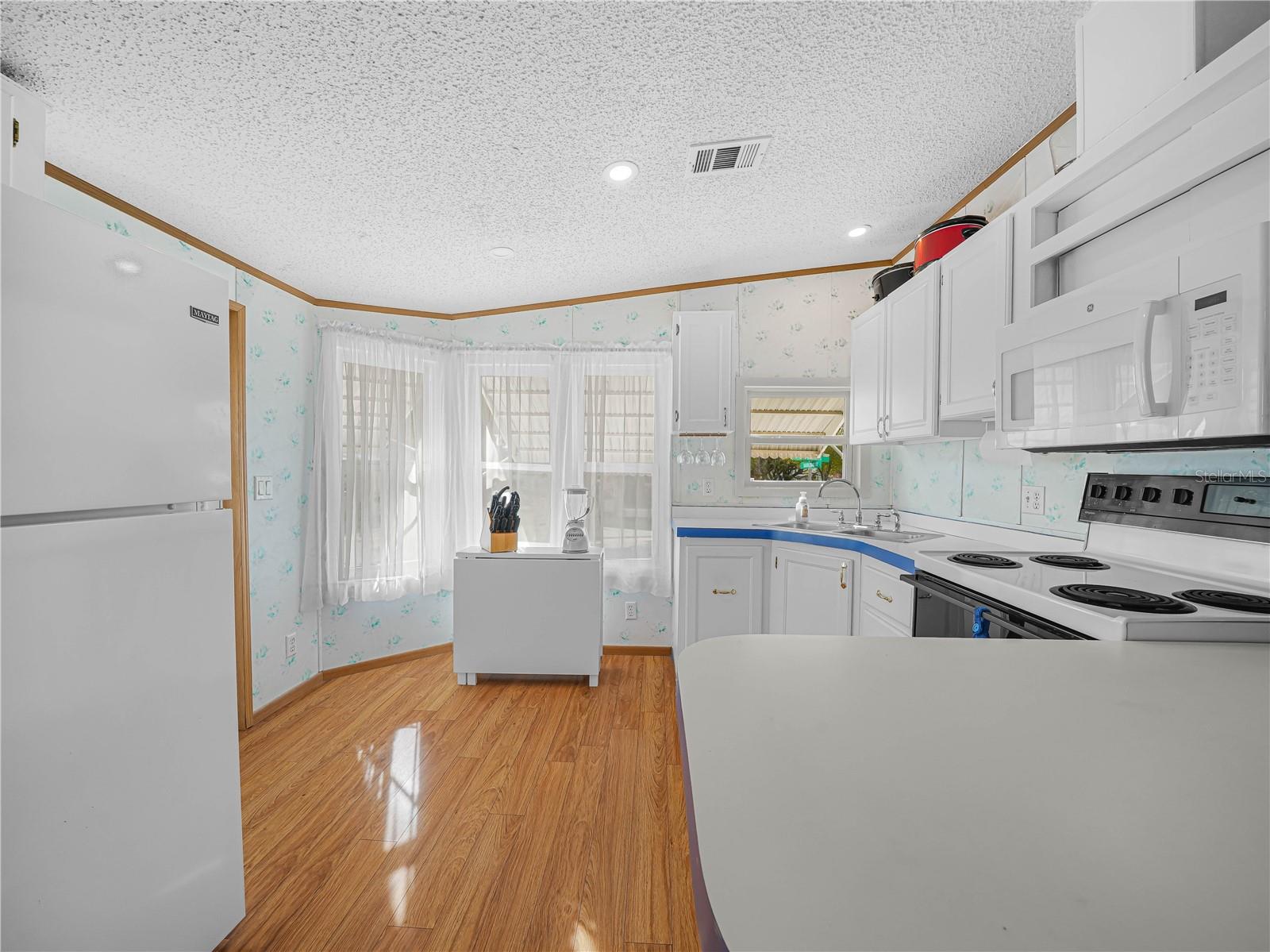 SADDLEBAG LAKE - Residential