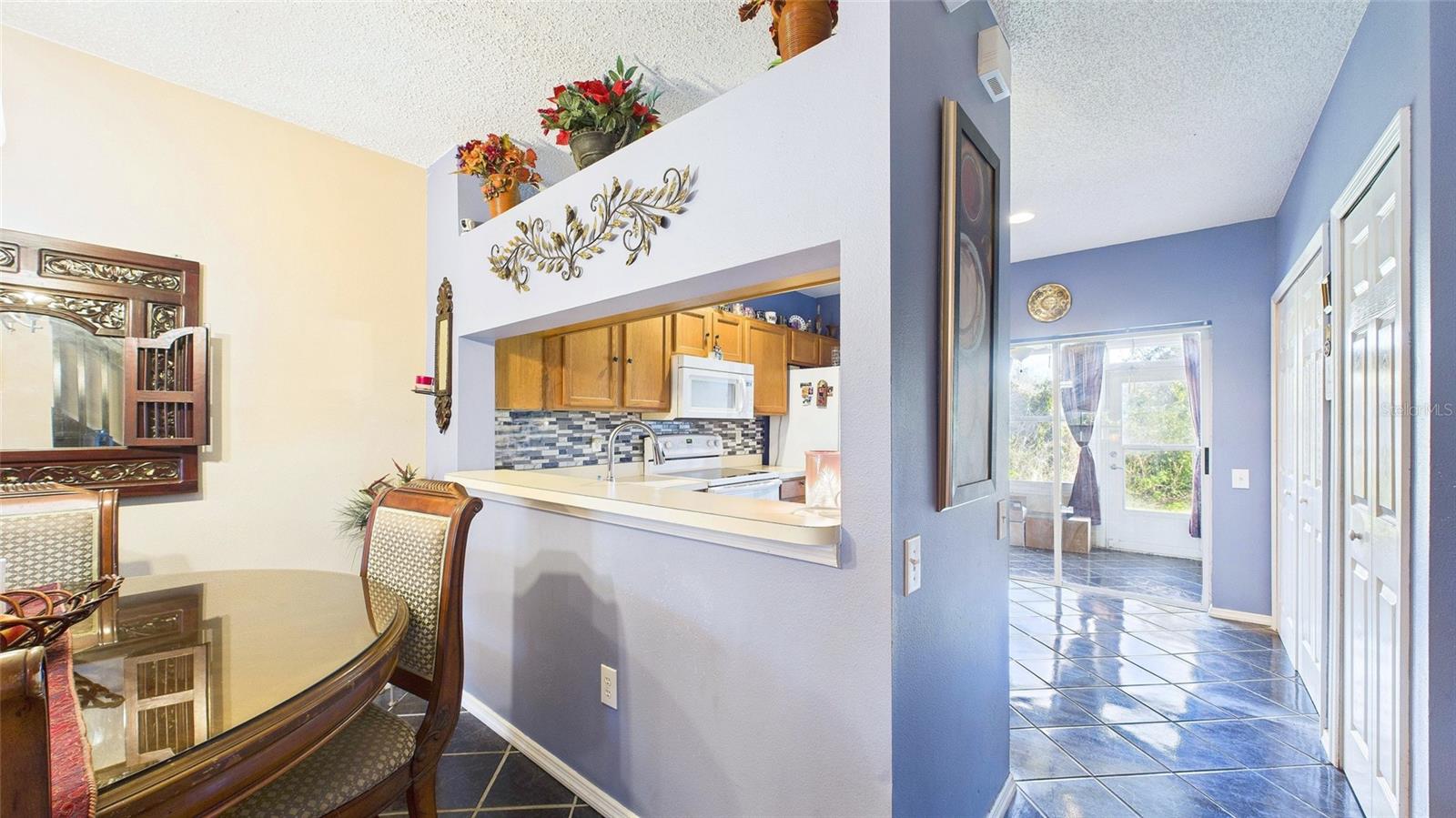 MEADOW POINTE - Residential